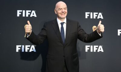 Infantino, tot mai contestat înaintea alegerilor FIFA. Franța și Austria și-au retras susținerea, Danemarca îi solicită demisia.
