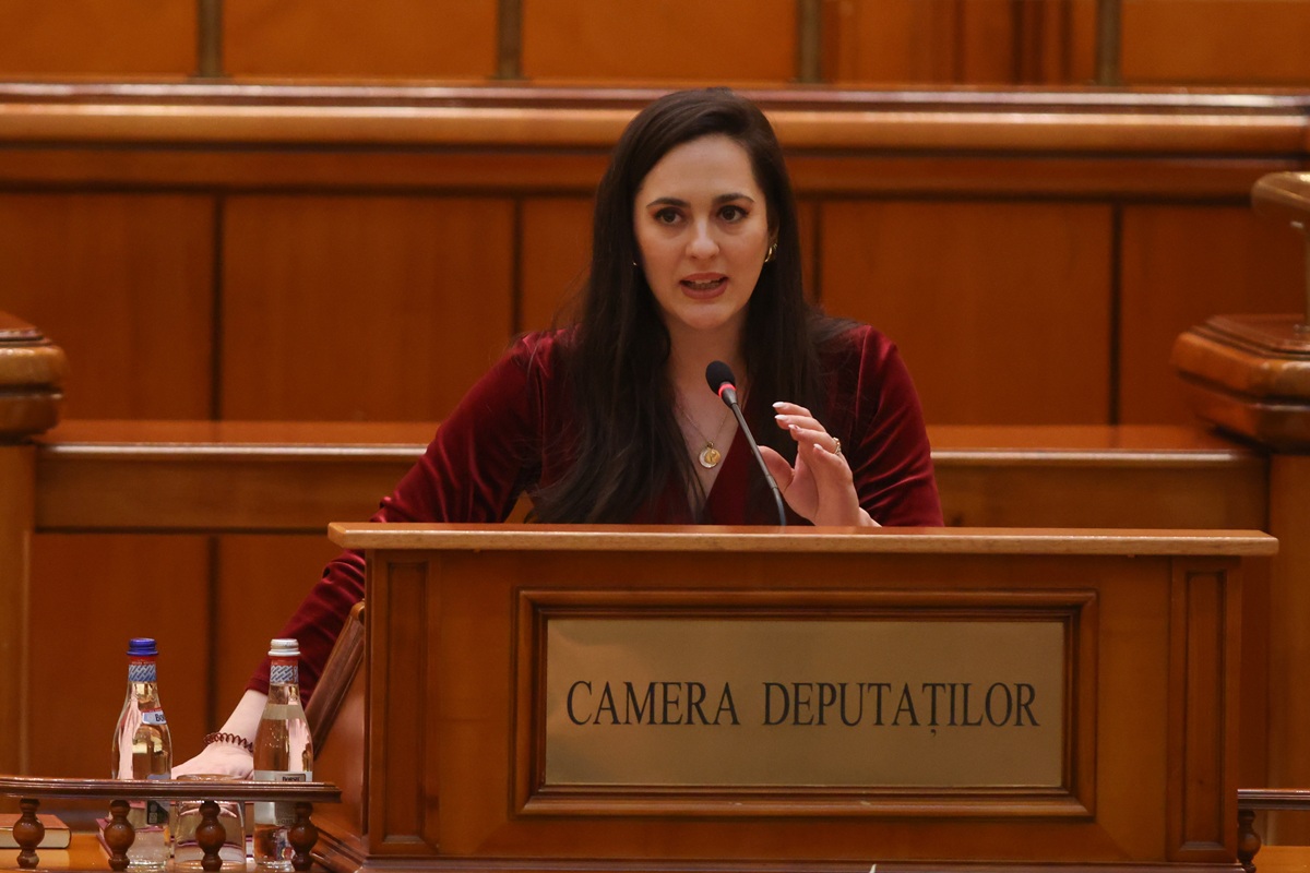 Decizia pe care USR o solicită „de urgență în Parlament”: „Începe școala, părinții și copiii au nevoie de claritate”
