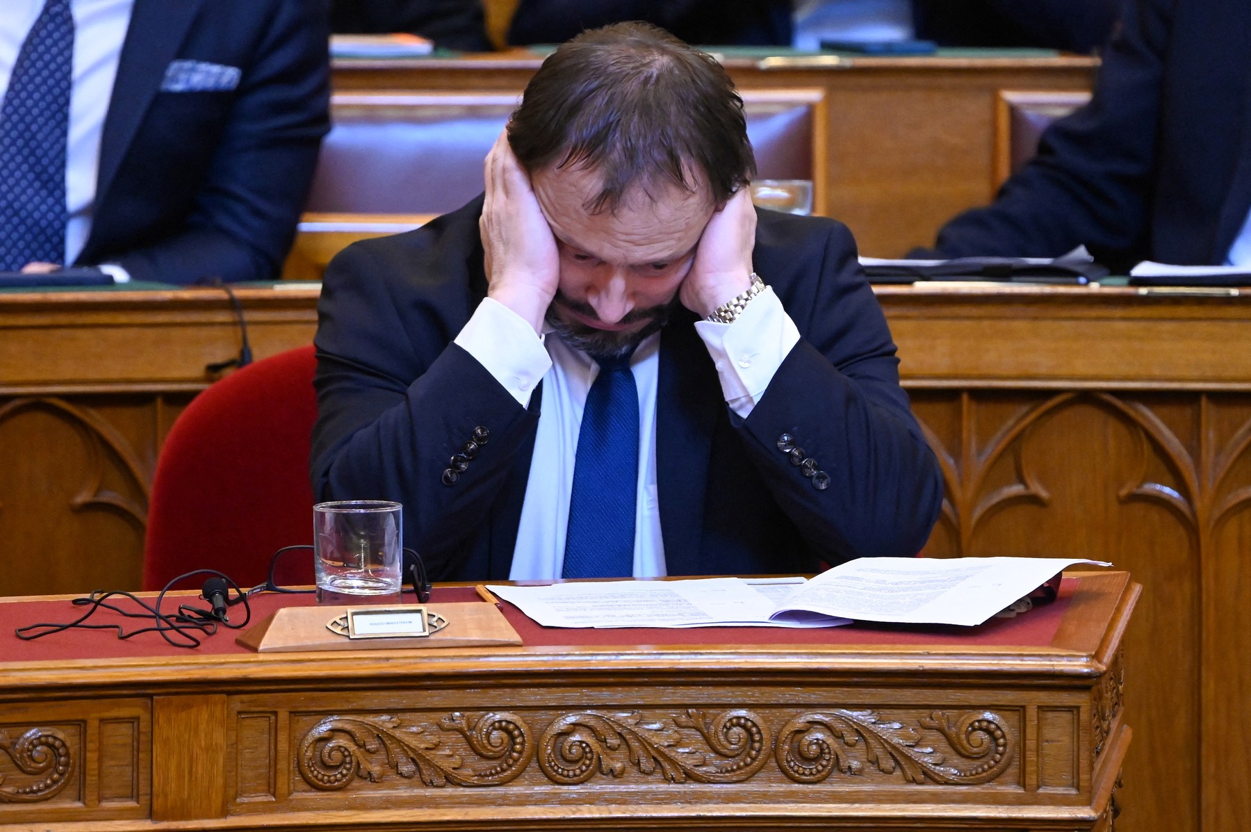 Guvernul Ungariei susține că deficitul bugetar este considerabil mai mare decât a fost recunoscut oficial.